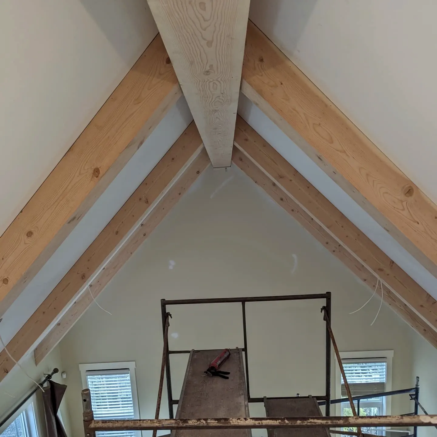 Vaulted ceiling framing with exposed beams